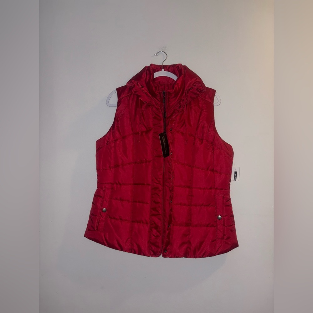 Majora • Red Vest (NWT)